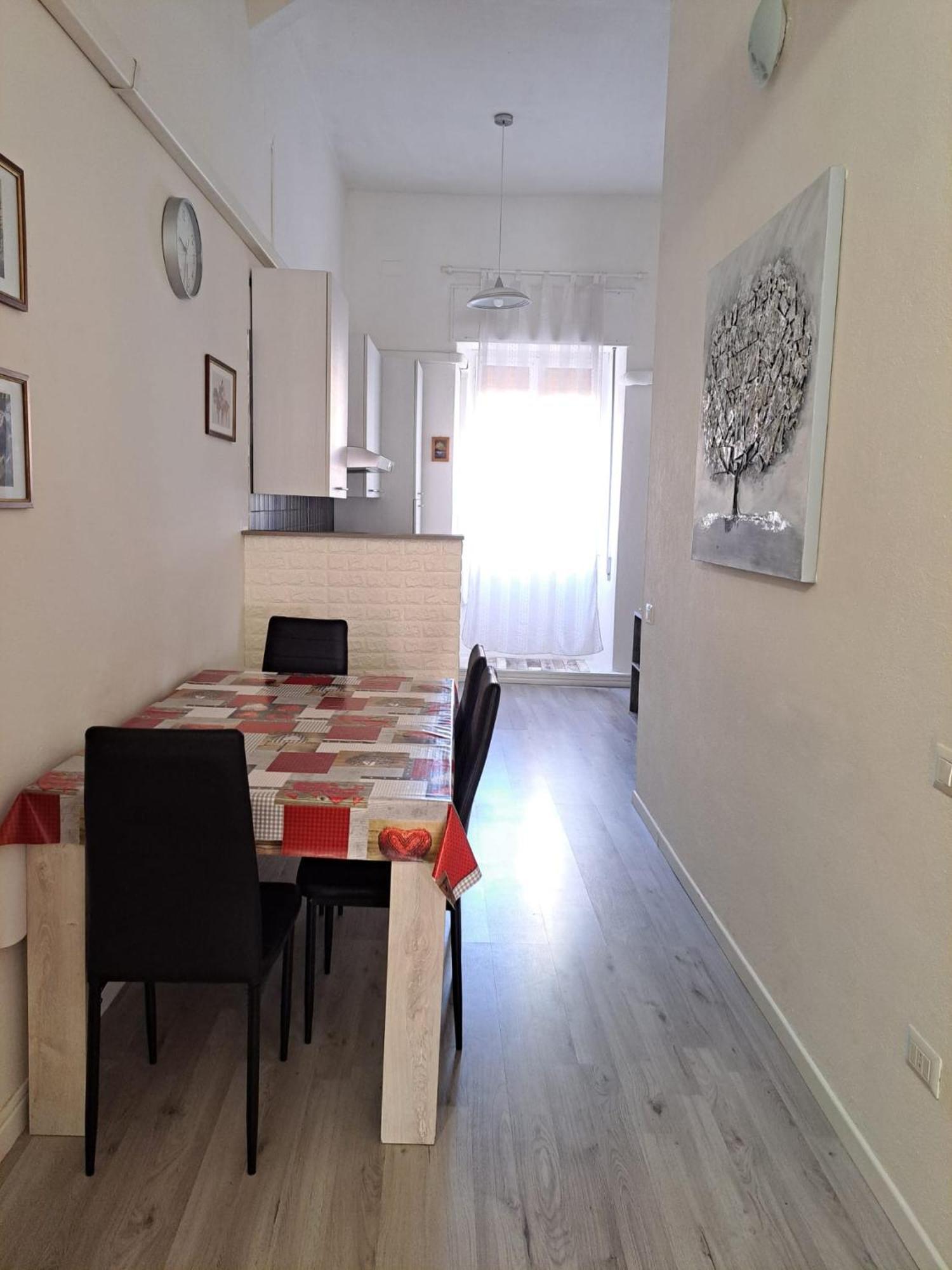 Appartamento Vacanze Cagliari - Via Lanusei Exterior foto